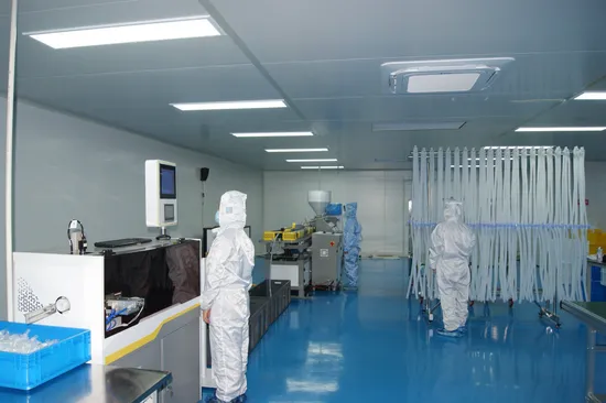 Medizinische Anästhesiemaske mit farbigem Haken zur einfachen Identifizierung